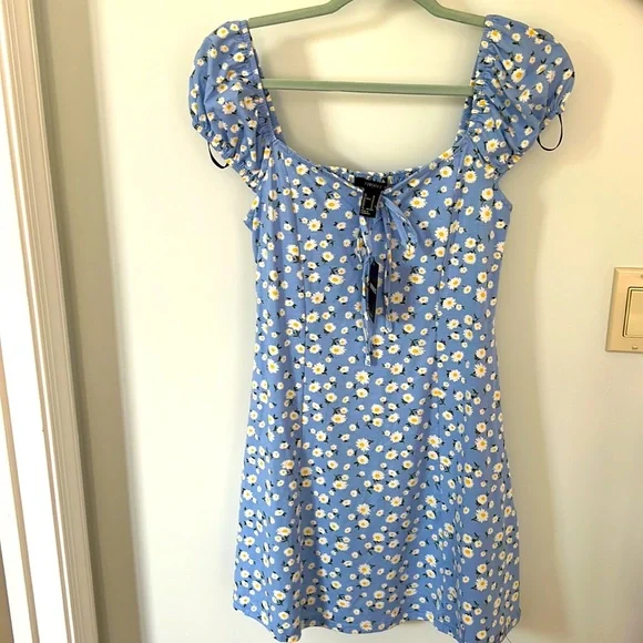 Forever 21 | Dresses | Light Blue Daisy Dress With A Floral Pattern | Poshmark Forever 21 | Dresses | Light Blue Daisy Dress With A Floral Pattern | Poshmark